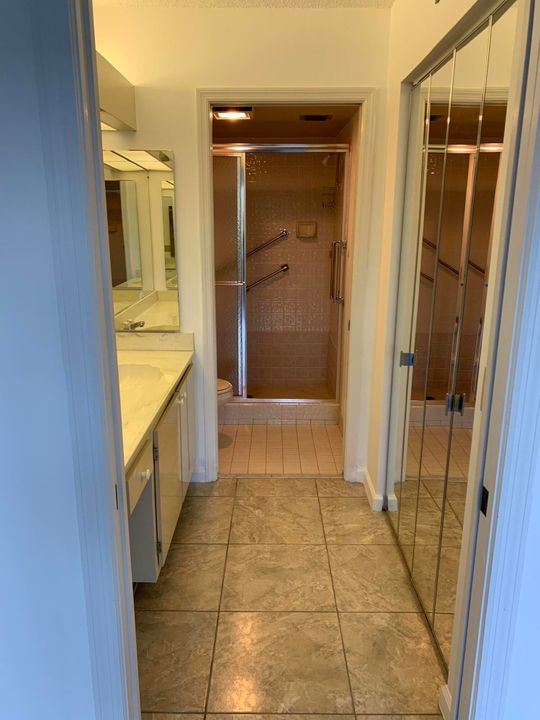 For Sale: $169,000 (2 beds, 2 baths, 1228 Square Feet)