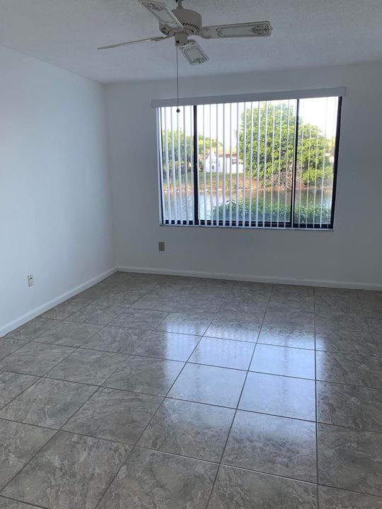 For Sale: $169,000 (2 beds, 2 baths, 1228 Square Feet)