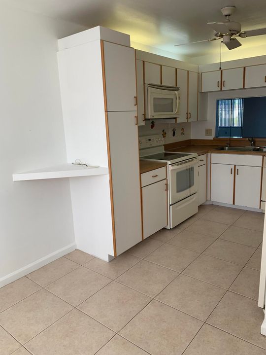 For Sale: $169,000 (2 beds, 2 baths, 1228 Square Feet)