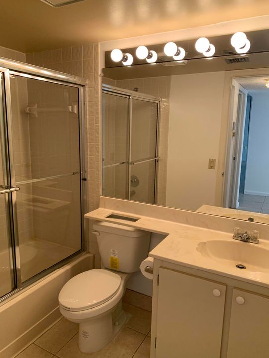 For Sale: $169,000 (2 beds, 2 baths, 1228 Square Feet)