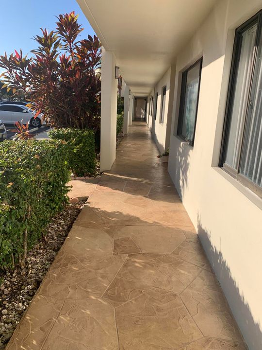 For Sale: $169,000 (2 beds, 2 baths, 1228 Square Feet)