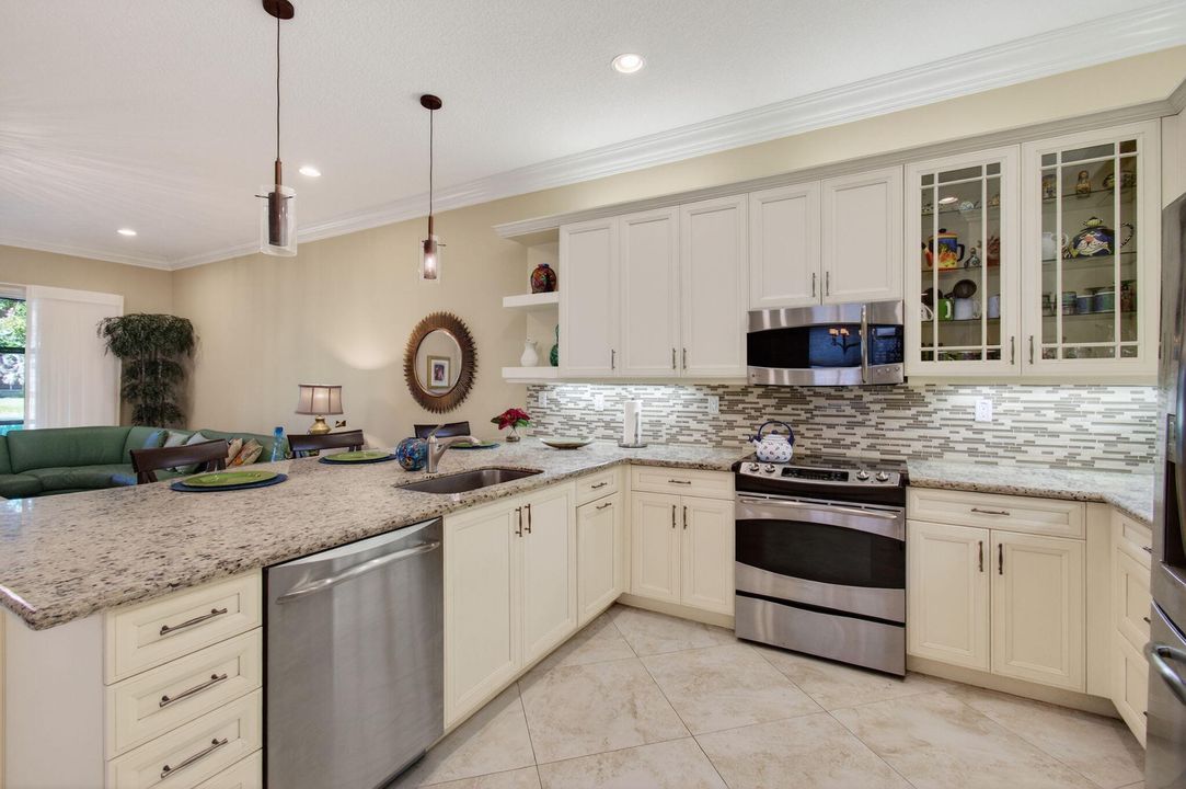 For Sale: $710,000 (3 beds, 2 baths, 2019 Square Feet)