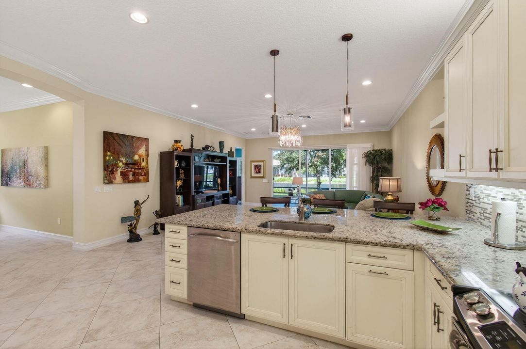 For Sale: $710,000 (3 beds, 2 baths, 2019 Square Feet)