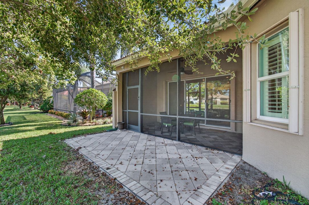 For Sale: $710,000 (3 beds, 2 baths, 2019 Square Feet)