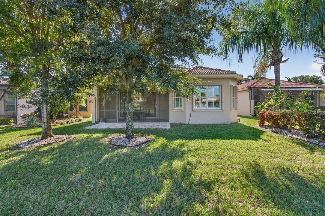 For Sale: $710,000 (3 beds, 2 baths, 2019 Square Feet)