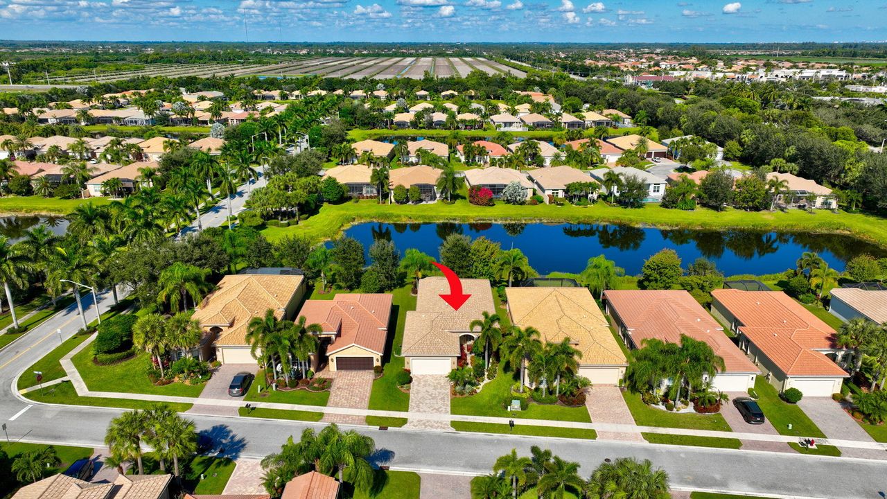 For Sale: $710,000 (3 beds, 2 baths, 2019 Square Feet)