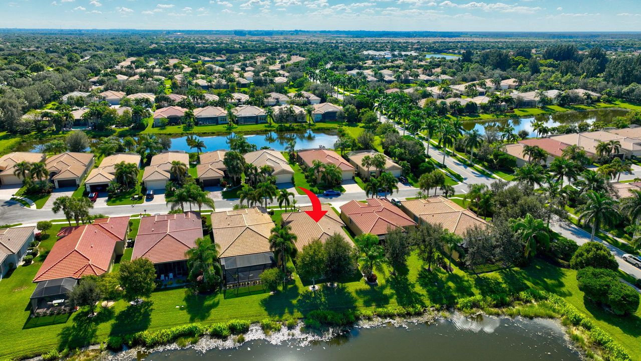 For Sale: $710,000 (3 beds, 2 baths, 2019 Square Feet)