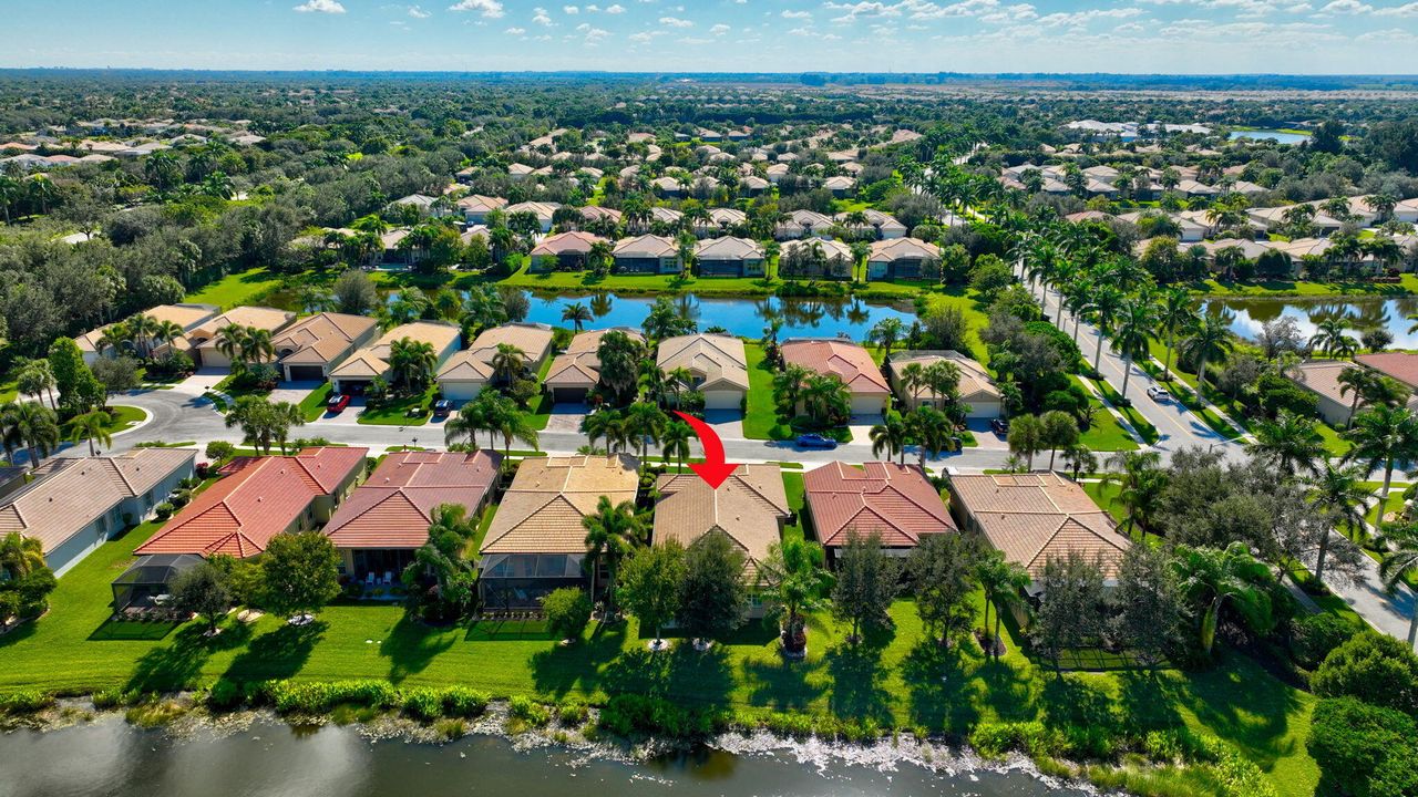 For Sale: $710,000 (3 beds, 2 baths, 2019 Square Feet)