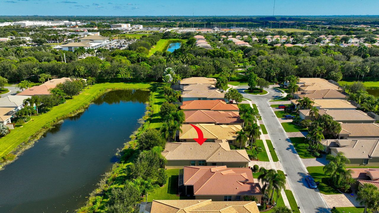 For Sale: $710,000 (3 beds, 2 baths, 2019 Square Feet)