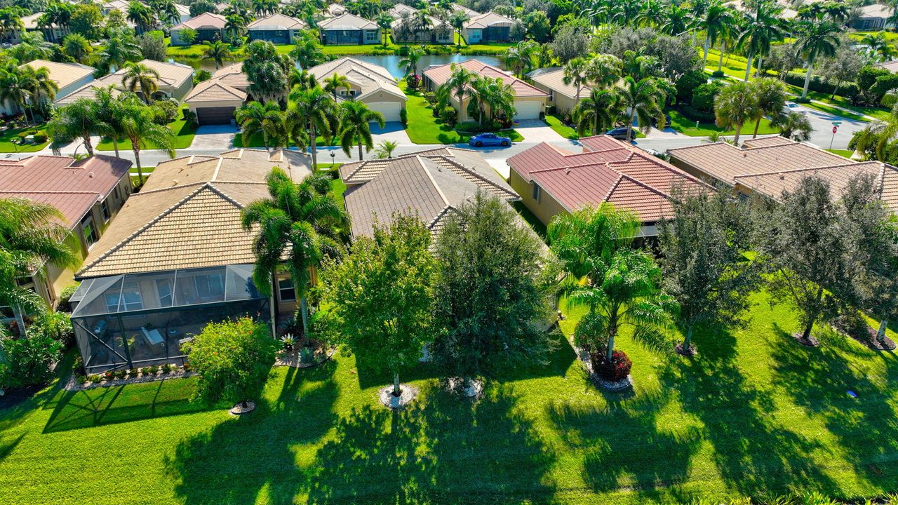 For Sale: $710,000 (3 beds, 2 baths, 2019 Square Feet)