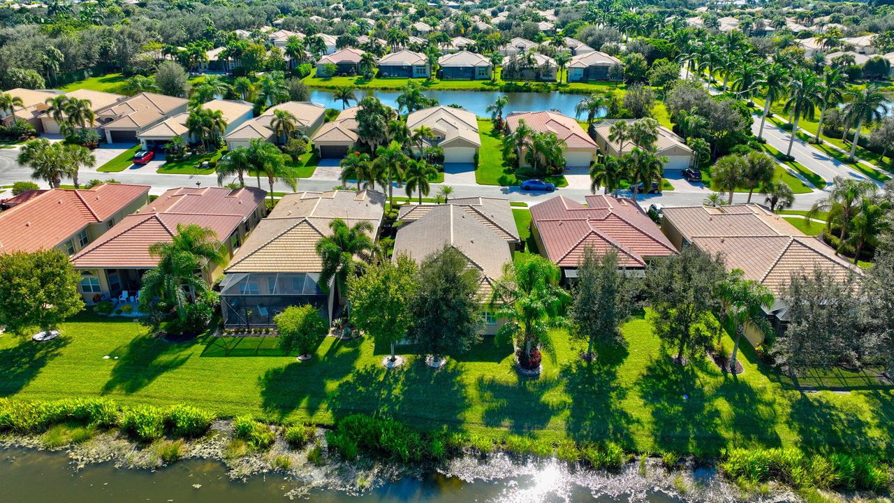 For Sale: $710,000 (3 beds, 2 baths, 2019 Square Feet)