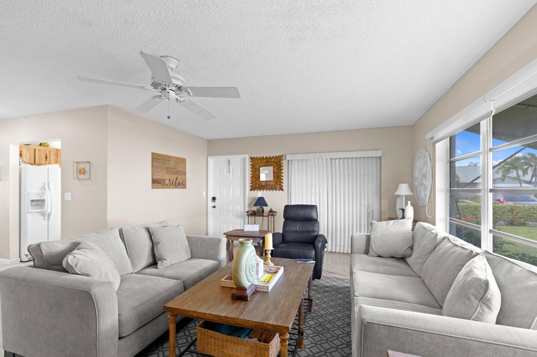 出租: $3,000 (2 贝兹, 2 浴室, 1186 平方英尺)