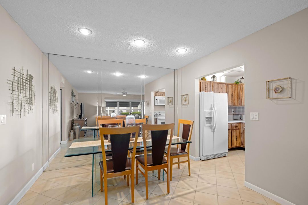 出租: $3,000 (2 贝兹, 2 浴室, 1186 平方英尺)