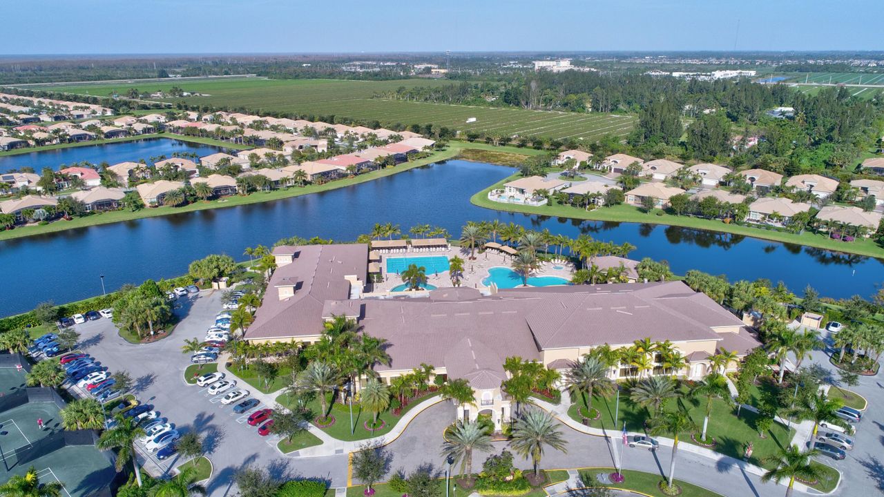 For Sale: $710,000 (3 beds, 2 baths, 2019 Square Feet)