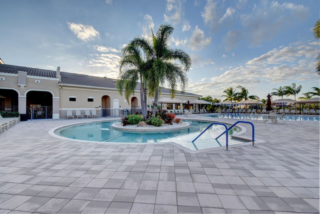 For Sale: $710,000 (3 beds, 2 baths, 2019 Square Feet)