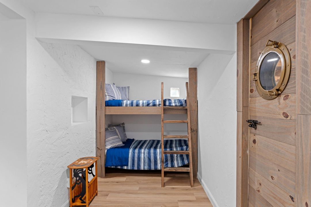 For Sale: $1,195,000 (4 beds, 4 baths, 2013 Square Feet)