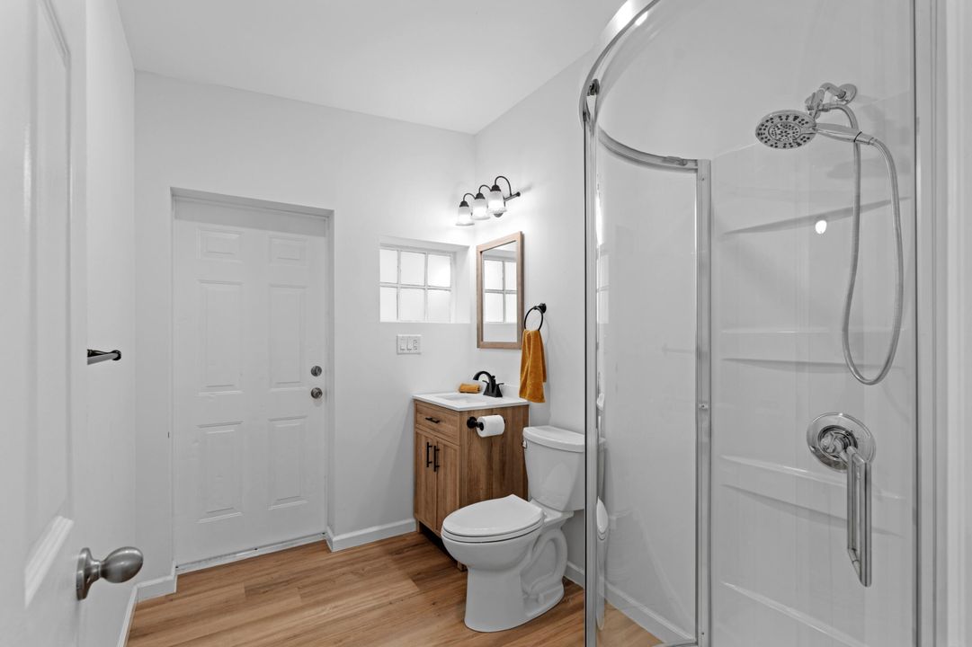 For Sale: $1,195,000 (4 beds, 4 baths, 2013 Square Feet)