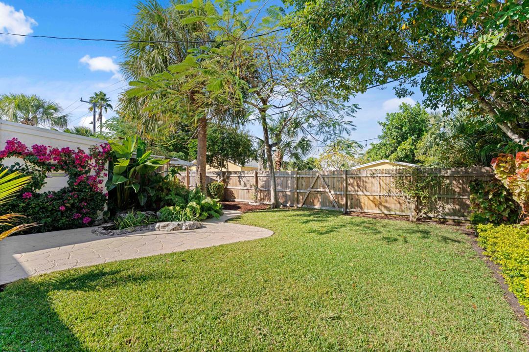 For Sale: $1,195,000 (4 beds, 4 baths, 2013 Square Feet)