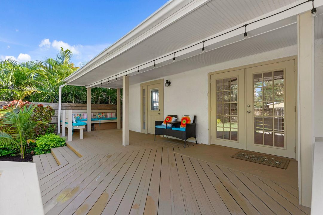 For Sale: $1,195,000 (4 beds, 4 baths, 2013 Square Feet)