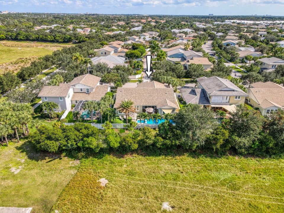 Под контрактом: $1,499,000 (4 спален, 3 ванн, 2697 Квадратных фут)