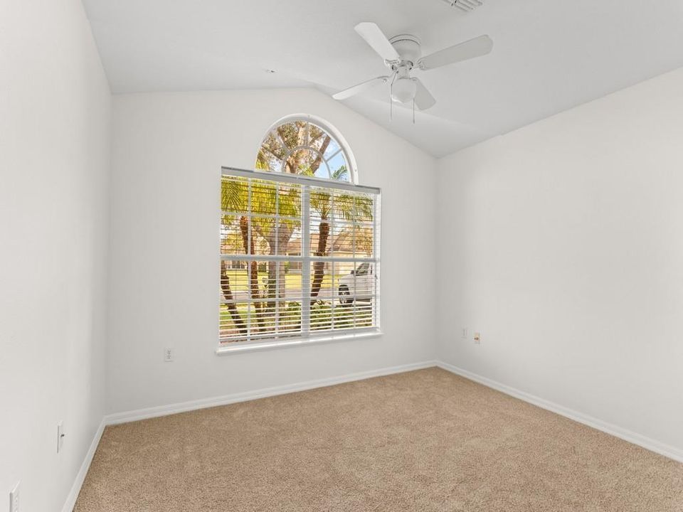 В аренду: $2,000 (3 спален, 2 ванн, 1760 Квадратных фут)