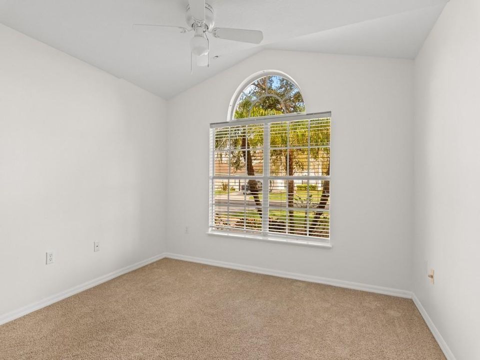 В аренду: $2,000 (3 спален, 2 ванн, 1760 Квадратных фут)