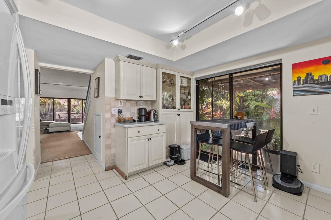 待售: $525,000 (4 贝兹, 3 浴室, 2127 平方英尺)