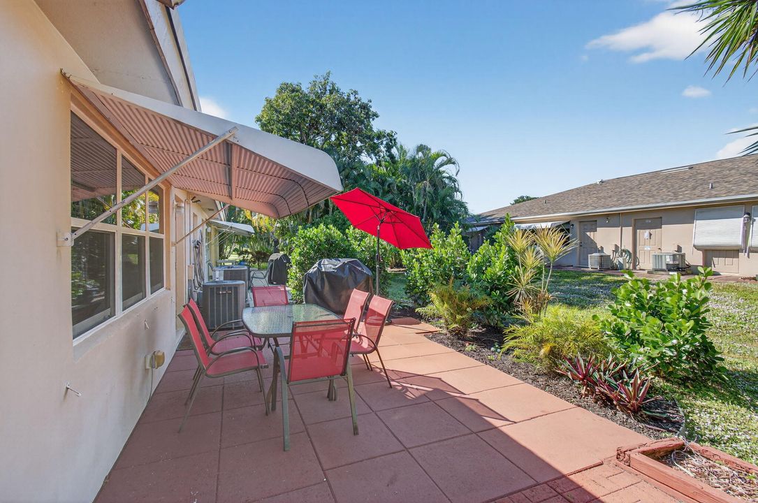 待售: $160,000 (1 贝兹, 2 浴室, 1040 平方英尺)