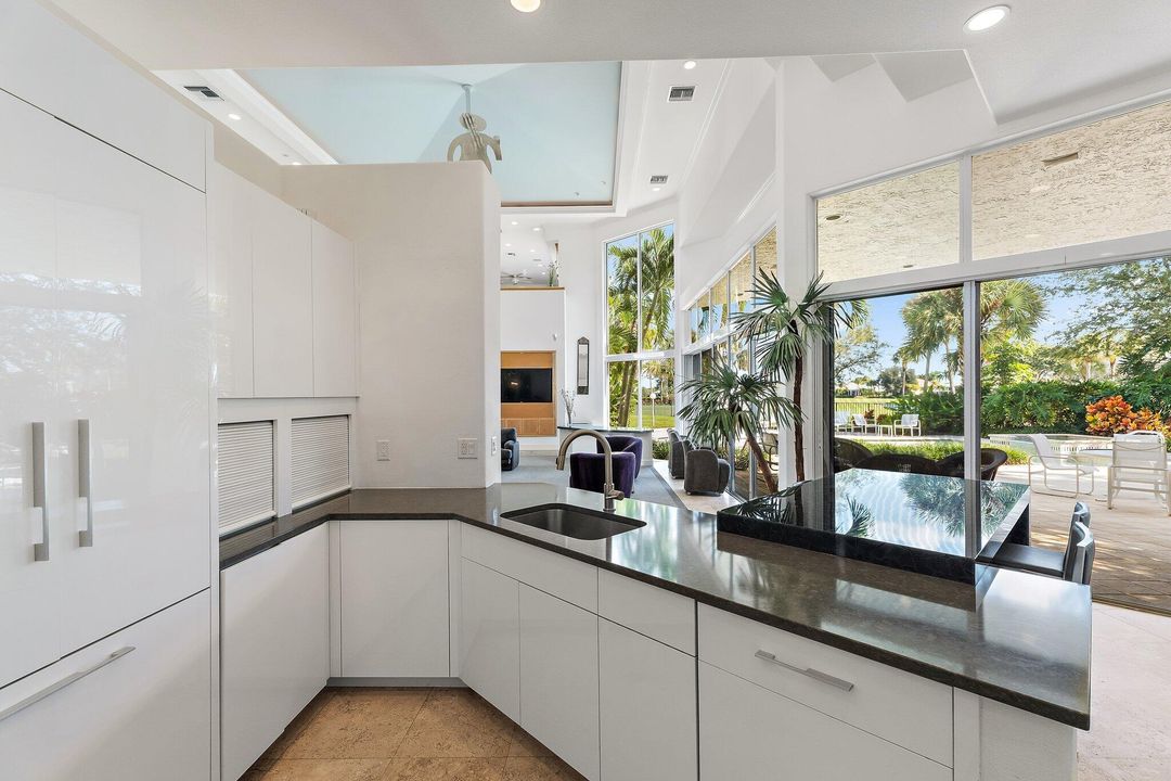 En Venta: $3,245,000 (4 camas, 4 baños, 4355 Pies cuadrados)