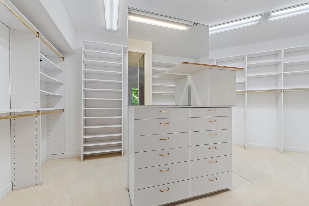 En Venta: $3,245,000 (4 camas, 4 baños, 4355 Pies cuadrados)