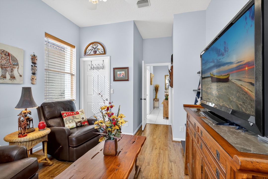 待售: $484,900 (3 贝兹, 2 浴室, 2353 平方英尺)