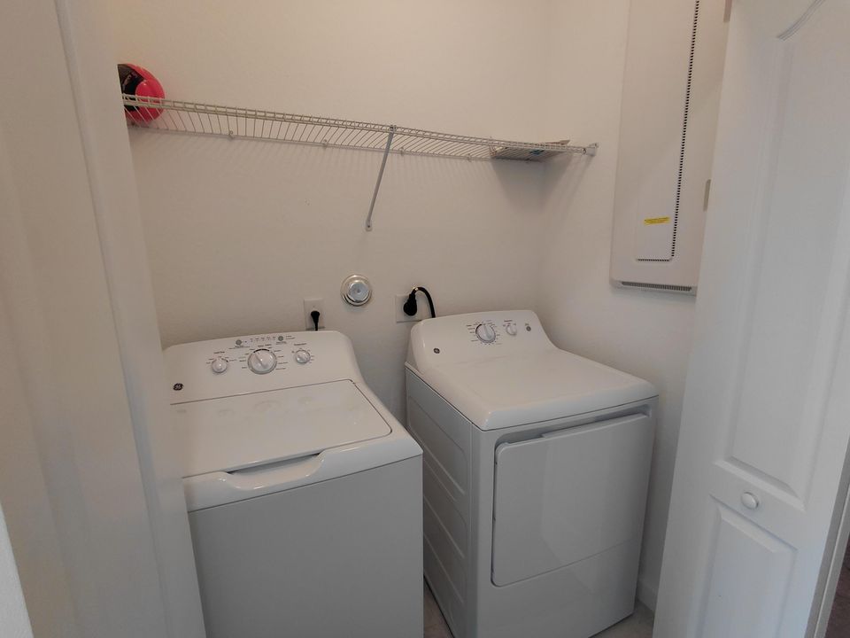 待售: $280,800 (2 贝兹, 2 浴室, 1500 平方英尺)