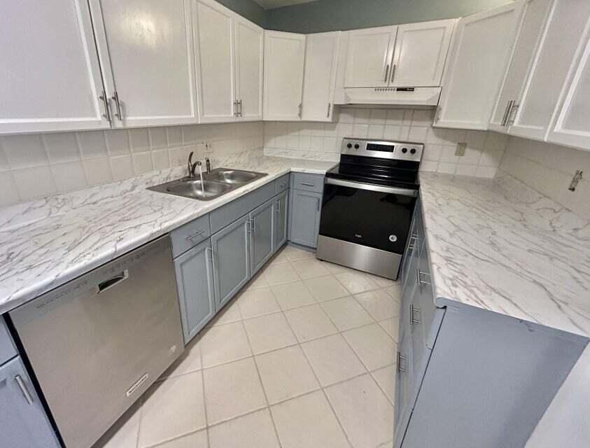 На продажу: $205,000 (3 спален, 2 ванн, 1468 Квадратных фут)