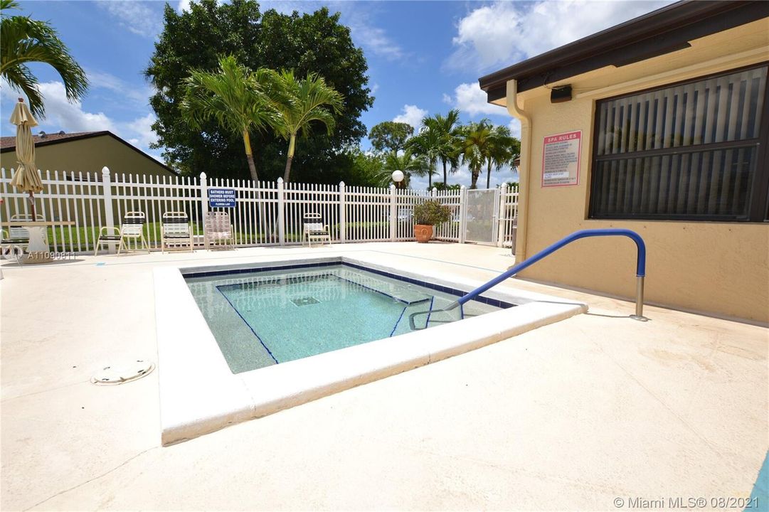 На продажу: $205,000 (3 спален, 2 ванн, 1468 Квадратных фут)