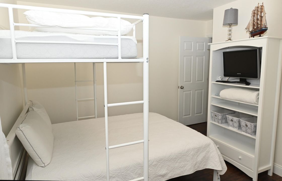 待售: $635,000 (4 贝兹, 2 浴室, 2005 平方英尺)