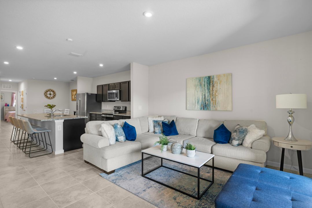 For Sale: $315,900 (3 beds, 2 baths, 1529 Square Feet)