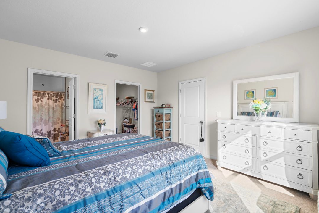 For Sale: $315,900 (3 beds, 2 baths, 1529 Square Feet)