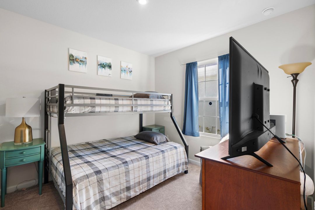 For Sale: $315,900 (3 beds, 2 baths, 1529 Square Feet)