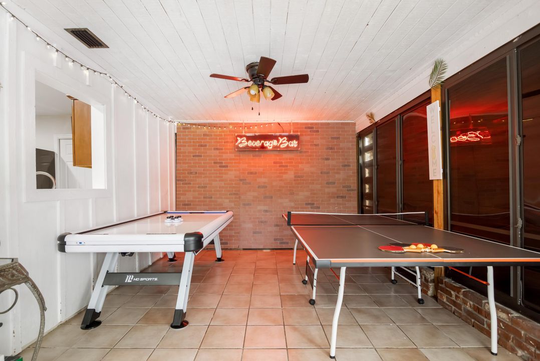 For Rent: $3,800 (3 beds, 2 baths, 1227 Square Feet)