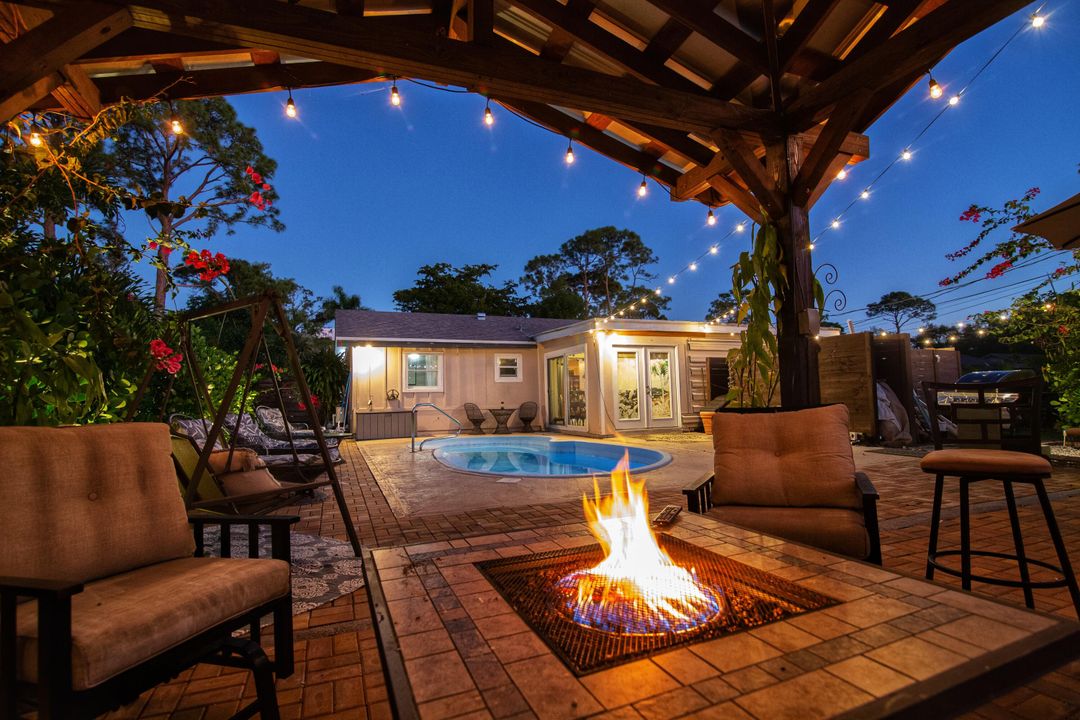 For Rent: $3,800 (3 beds, 2 baths, 1227 Square Feet)