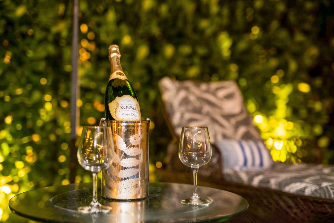 For Rent: $3,800 (3 beds, 2 baths, 1227 Square Feet)