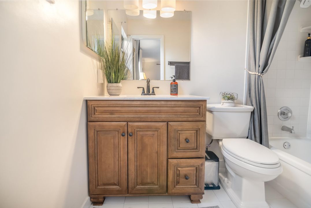 For Rent: $3,800 (3 beds, 2 baths, 1227 Square Feet)