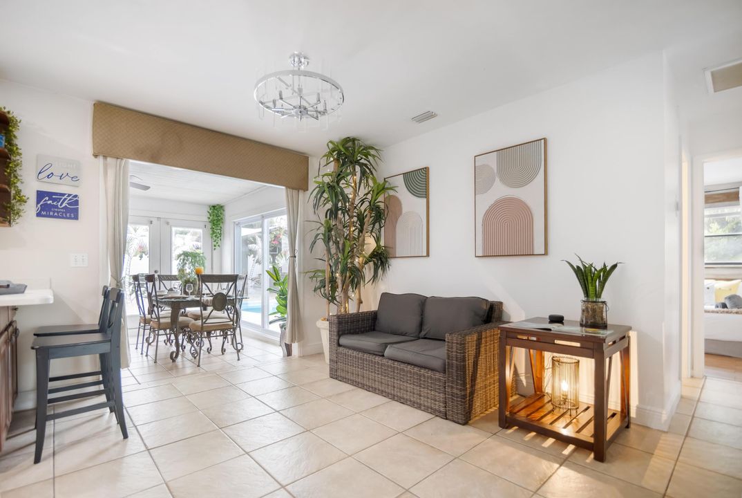 For Rent: $3,800 (3 beds, 2 baths, 1227 Square Feet)