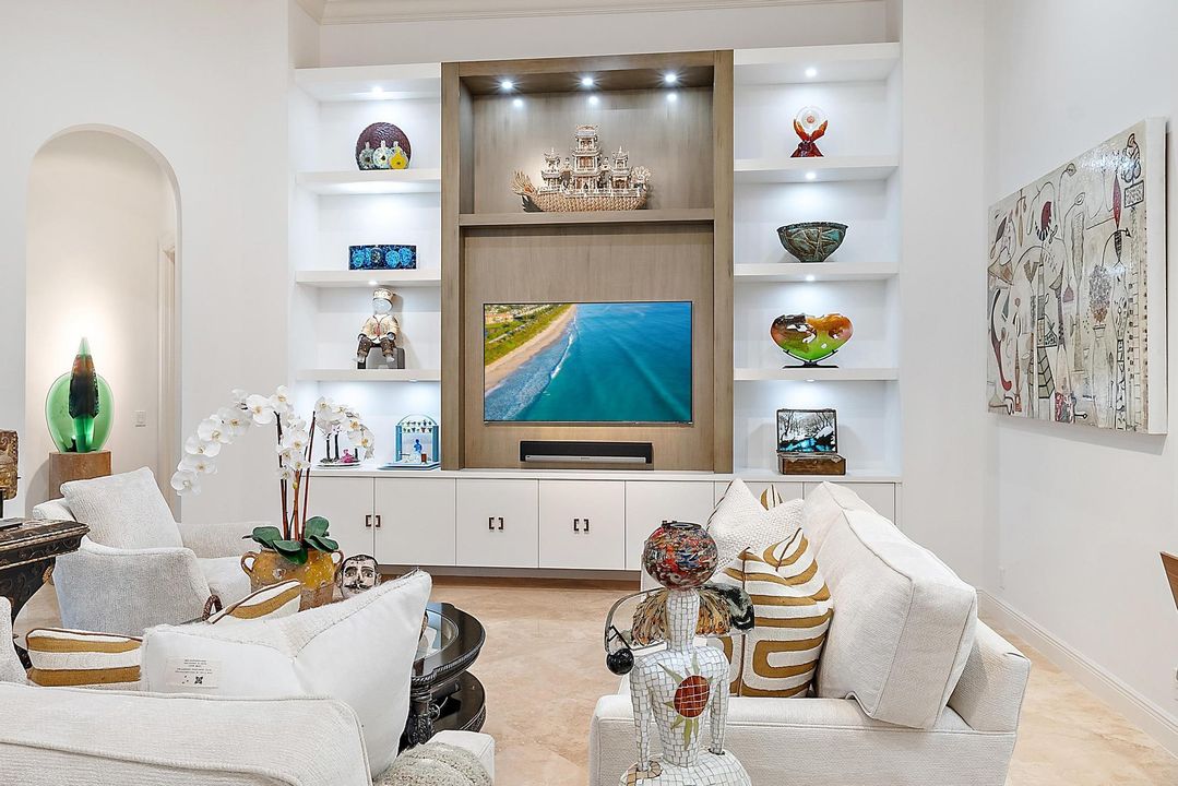 На продажу: $3,125,000 (4 спален, 4 ванн, 4750 Квадратных фут)