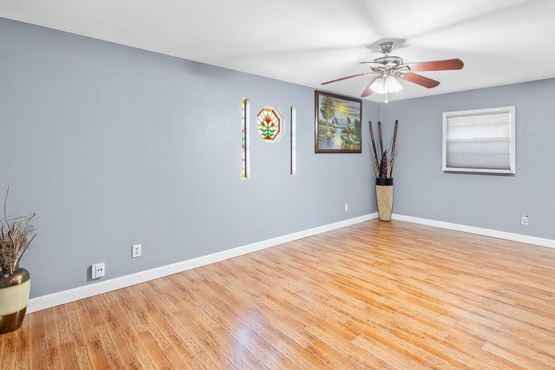 For Sale: $375,000 (4 beds, 2 baths, 2010 Square Feet)