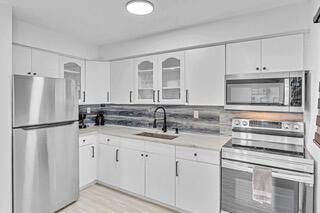 待售: $895,000 (0 贝兹, 0 浴室, 2246 平方英尺)