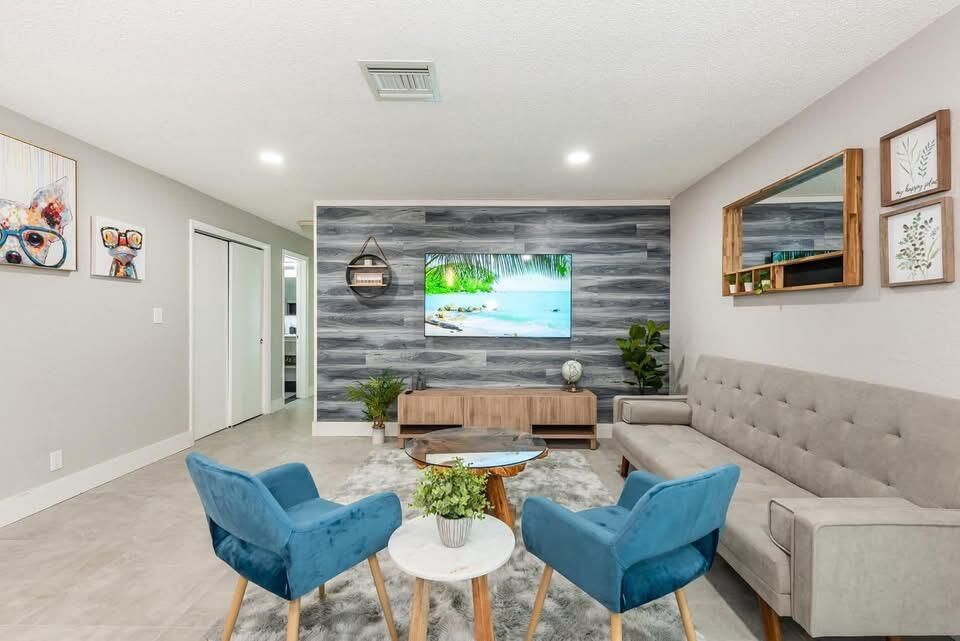 待售: $895,000 (0 贝兹, 0 浴室, 2246 平方英尺)