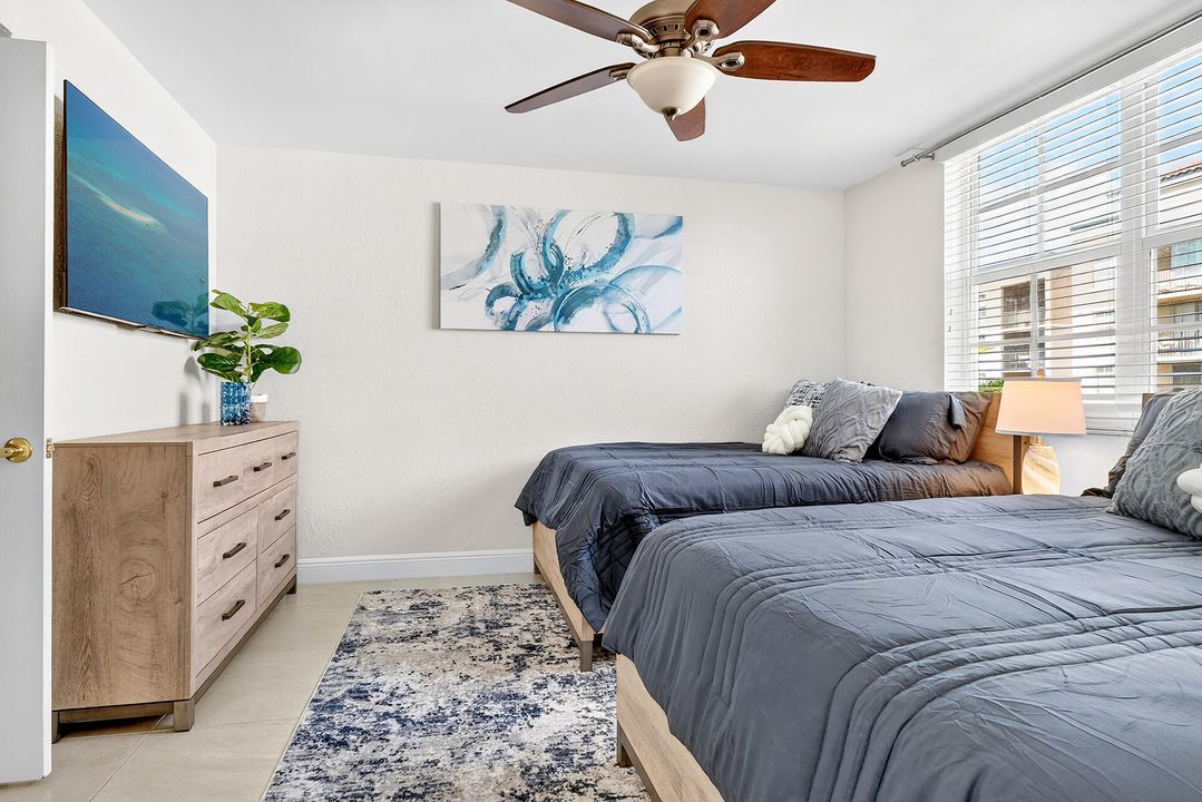 合同活跃: $6,500 (2 贝兹, 2 浴室, 1334 平方英尺)