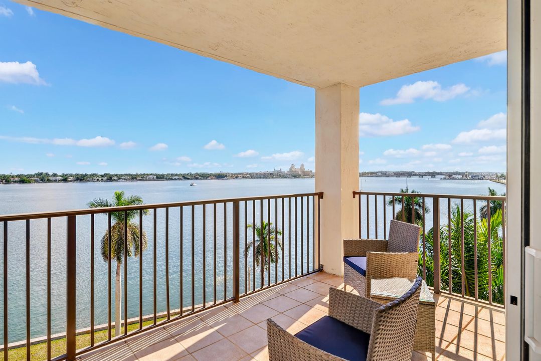 合同活跃: $6,500 (2 贝兹, 2 浴室, 1334 平方英尺)