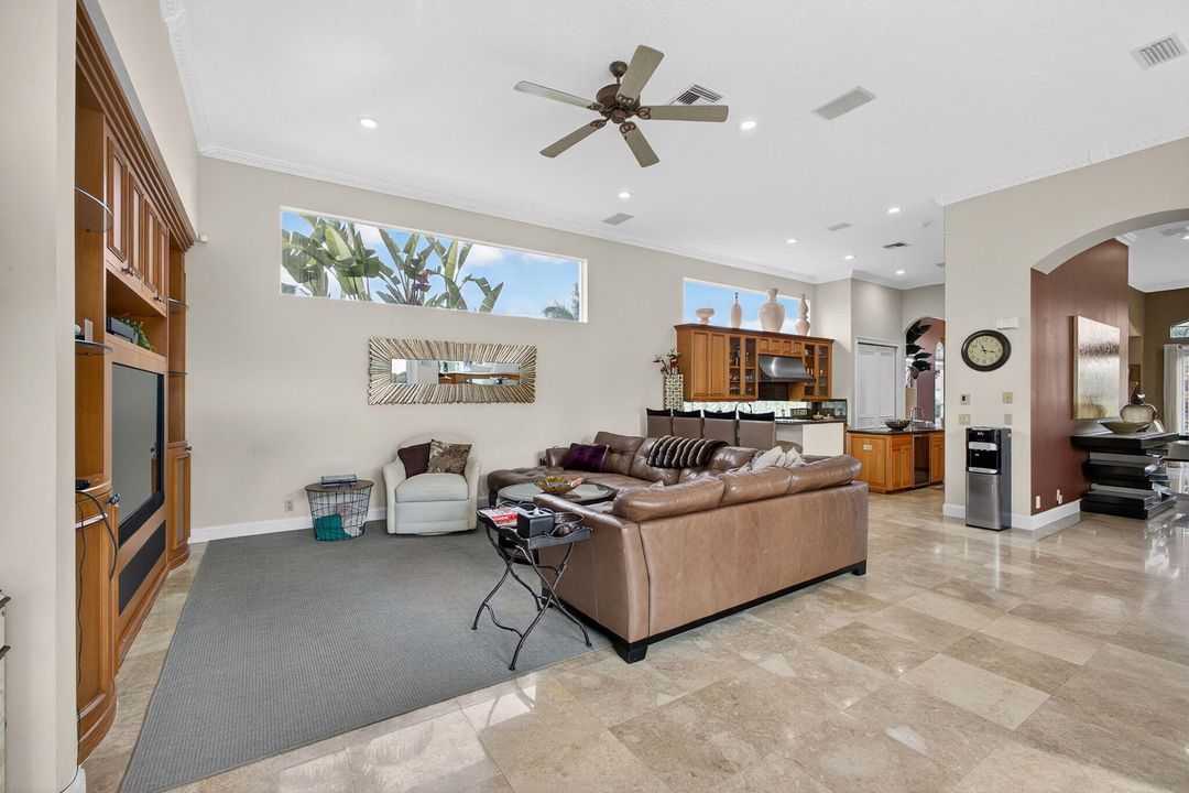 For Rent: $20,000 (5 beds, 4 baths, 4121 Square Feet)